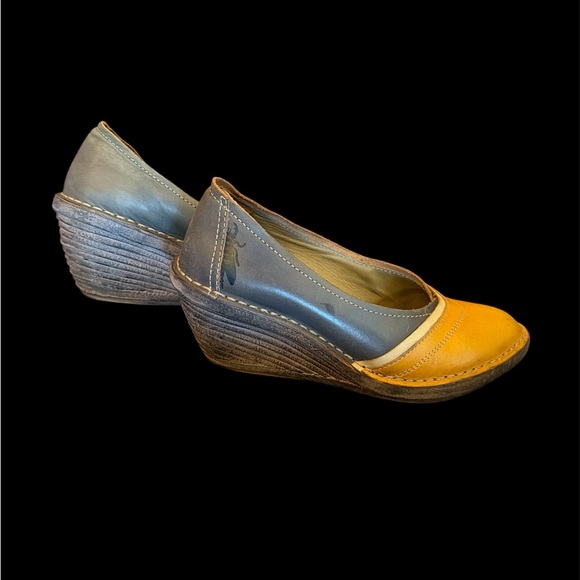 Fly London Women's Mustard and Gray Wedges with a band of Cream - Picture 2 of 8